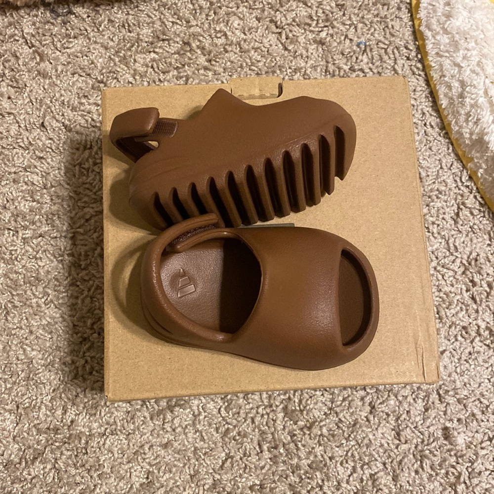 Adidas Yeezy Slides Flax Infant Size 3K